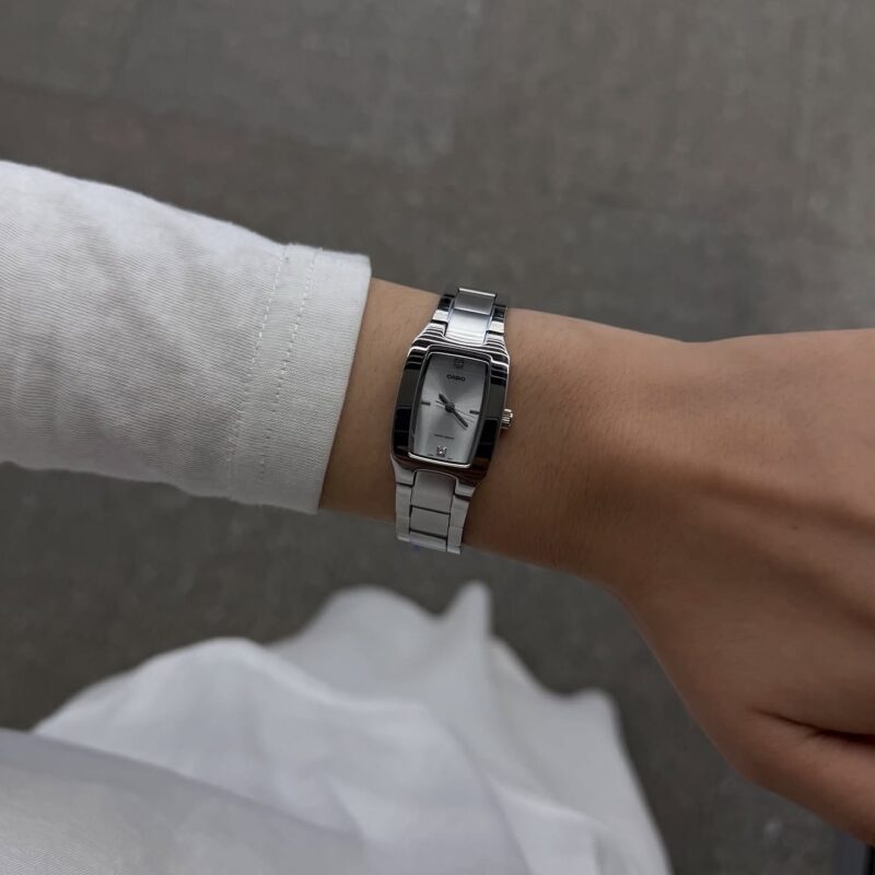 Casio Rectangular White Silver thumbnail 2