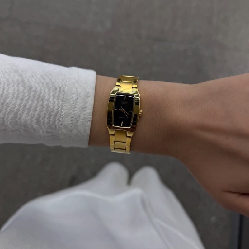 Casio Rectangular Black Gold thumbnail 2