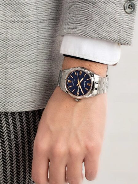 Alternative view of Casio Daydate Blue Rose
