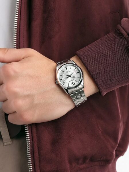 Alternative view of Casio Daydate White Steel
