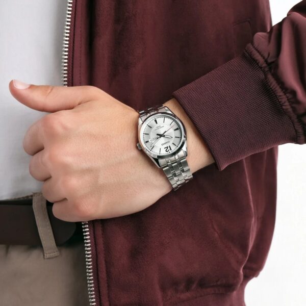 Alternative view of Casio Daydate White Steel