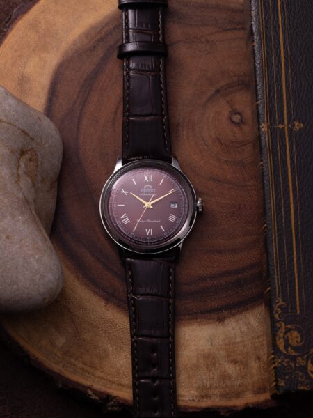 Alternative view of Bambino Red Roman