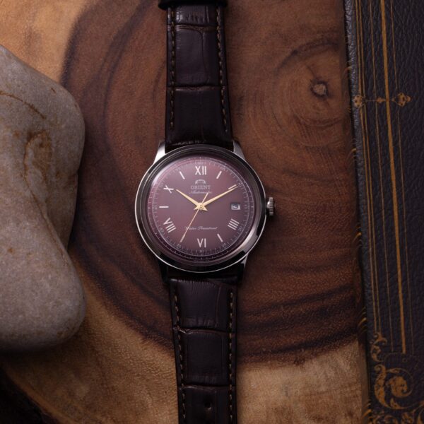 Alternative view of Bambino Red Roman