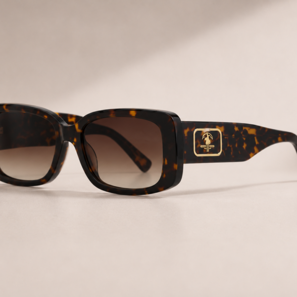 Alternative view of Polo Bold Tortoise