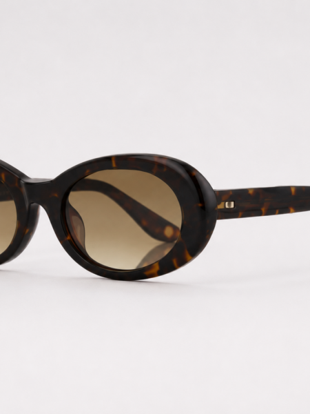 Alternative view of Polo Oval Tortoise