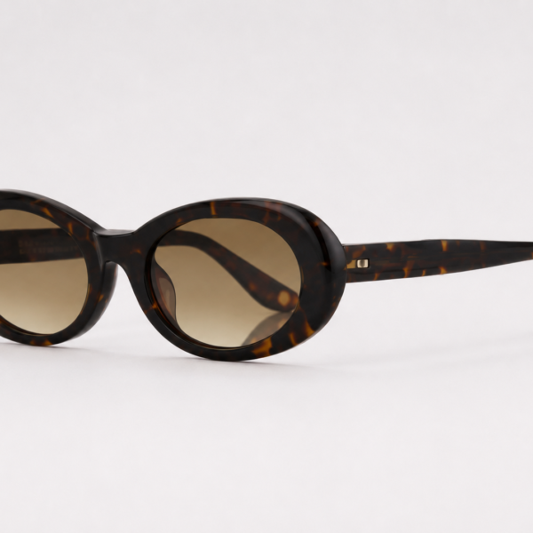 Alternative view of Polo Oval Tortoise