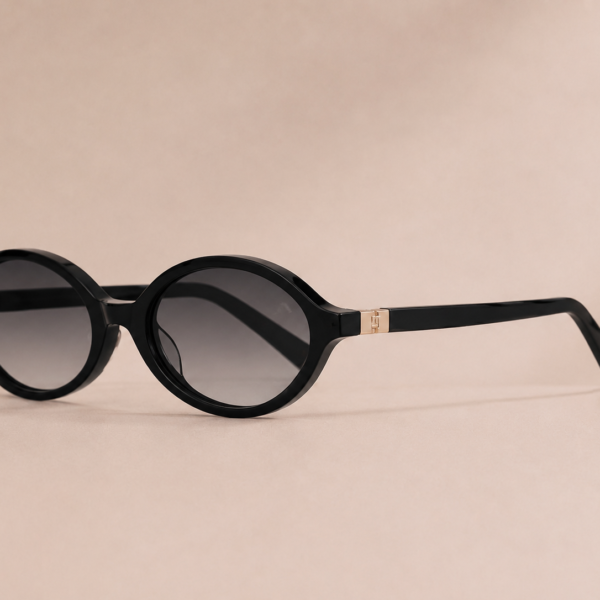 Alternative view of Polo Oval Black