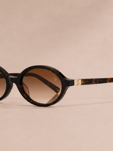 Alternative view of Polo Round Brown