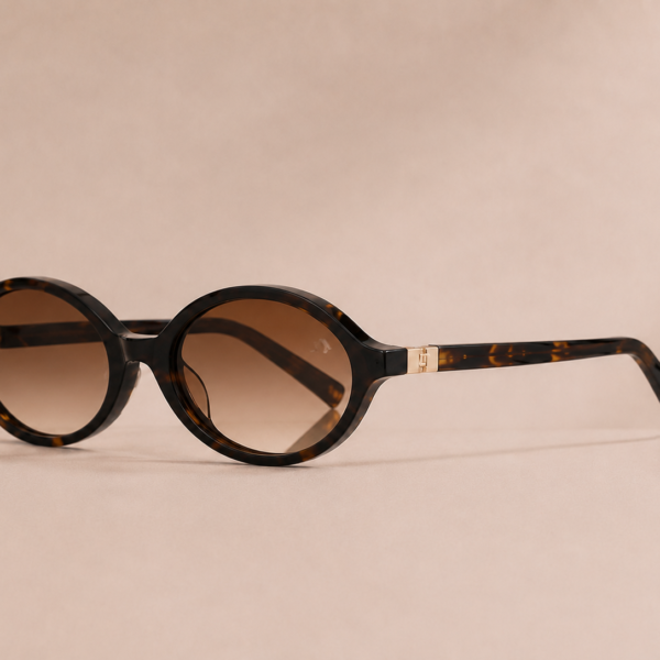 Alternative view of Polo Round Brown